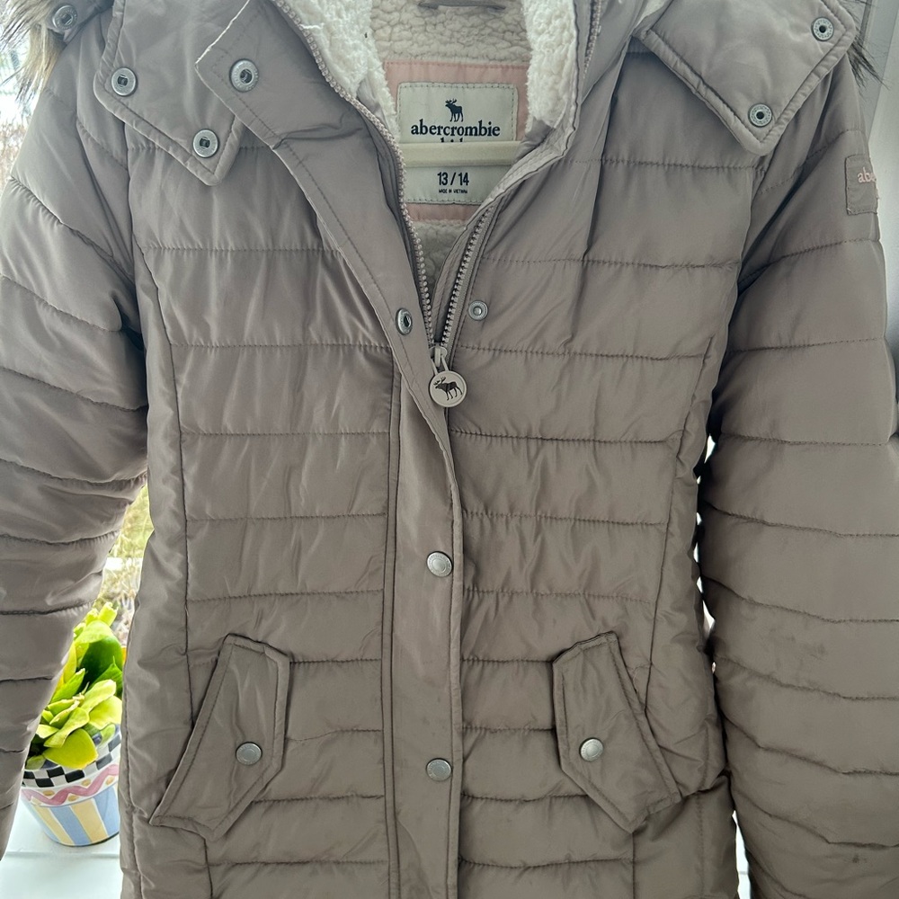 Abercrombie Kids girls coat with front pockets - size 13/14.